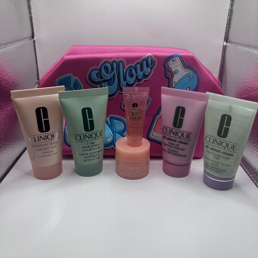Clinique 7 Piece Travel Facial Cleansing Gift Set Mask Scrub Soap Cleanser Cream